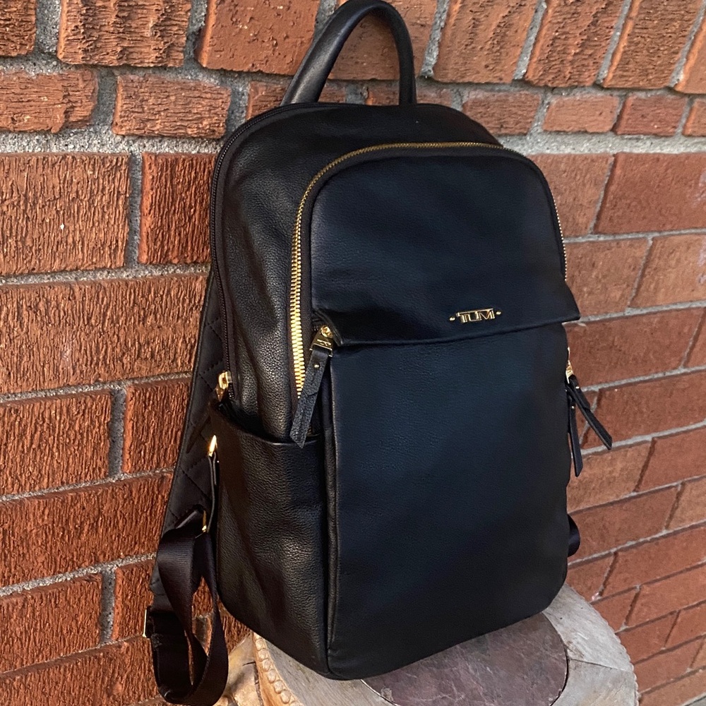 🖤Tumi Black unisex Leather Backpack with Gold-Tone Accents😎